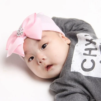 Sevimli Yay Kız Şapka Pamuk Pembe Bebek Kız Caps Taslar Yeni Doğan Kız Kasketleri Bahar Sonbahar Aksesuarları İle Lastik Kapak Çizgili