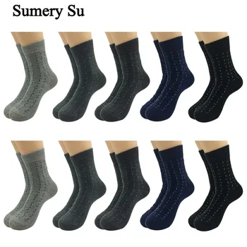 10Pairs/Lot İş Çorap Erkekler Yüksek Kaliteli Rahat Sağlıklı Erkek Günlük 5 Renk Calcetines Pamuklu Çorap Meias Aşk Penye