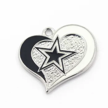 12Pcs/lot Yeni Kalp Dallas Cowboys Çekicilik Dangle Takılar DİY Bilezik Kolye Mücevher Futbol Spor Asılı Çekicilik