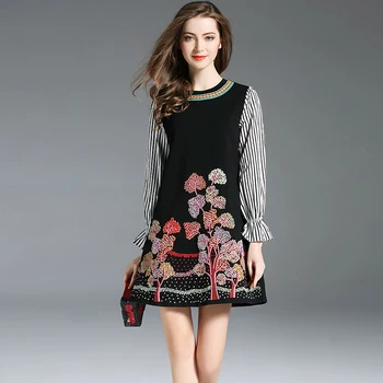 2018 Bahar kadınlar Nakış kısa elbise Parlama Baskı Kol Yamalı mini Bayan rahat elbise