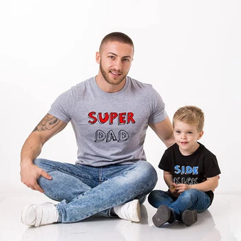 Baba, Baba ve Bebek Oğlu Eşleşen Giysi Yan Tekme Süper Baba Desen T Shirt Aile Eşleşen Baba ve Kız Evlat Gömlek Kıyafetler