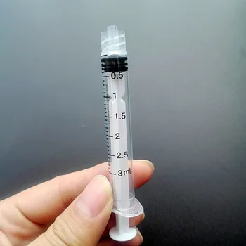 Endüstriyel enjeksiyon için iğne kullanmadan 50 parça 3 mL şırınga