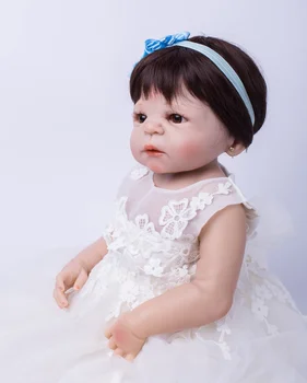 Güzel cm Tam Vücut Silikon yeniden Doğmuş Bebek Küpe 22inch yeni Doğan Kız Bebek Doğum günü Hediyesi Banyo Oyuncak Kız Bebek