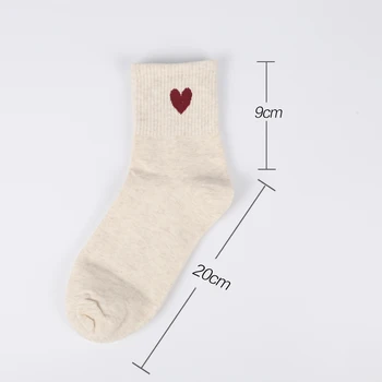 Kadın moda beyaz çorap 5pairs/lot için kalp desenleri %90 pamuklu çorap ile Eur36-42 sonbahar kış yüksek kalite katı renk