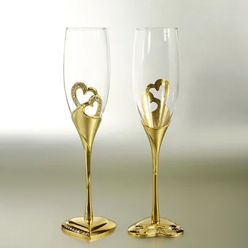 Kırmızı şarap/ 1 çift altın renkli kalp şeklinde baz kristal cam/ şampanya cam yaratıcı düğün saydam kadeh severler