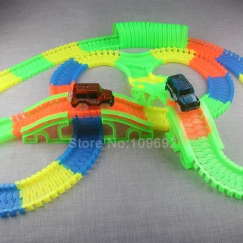 Montaj Yarış Pisti araba DİY kendinden parlayan-JİAJİALE Parça araba parça araba ışık oyuncak araç çocuk oyuncak hediyeler LED ışıklar