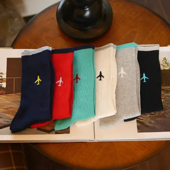 Saf Renk Erkekler iş elbise rahat pamuklu çorap nakış uçak kişiliği, Yüksek Kaliteli Moda Tasarımcısı Marka çorap