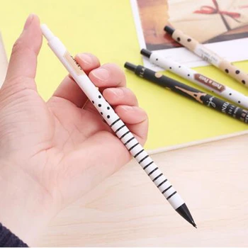 Öğrenciler için 4 ADET/lot Moda 0.5 mm Otomatik Kalem Şirin Siyah ve Beyaz Nokta Plastik Mekanik Kalem Yazma Malzemeleri Öğrenme