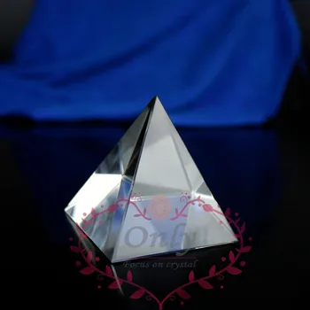 Ücretsiz Kargo 60 mm Doğaya Açık Kuvars Fengshui Kristal Cam Piramit